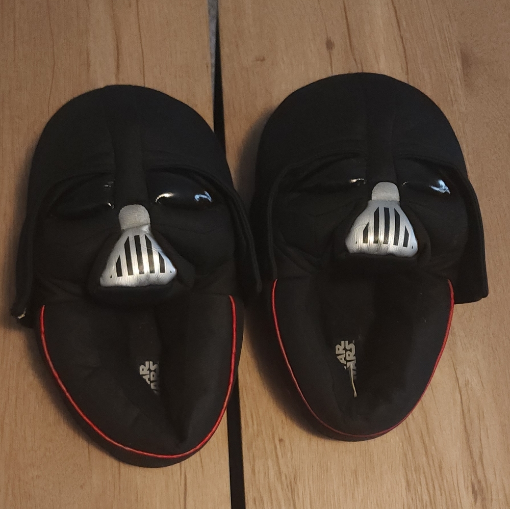 🌟 3 for $15 Deal! 🌟Star Wars Darth Vader Slippers XL 6
